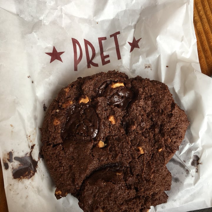 photo of Pret A Manger Dark Chocolate & Almond Butter Cookie shared by @katelouisepowell on  17 Jun 2019 - review