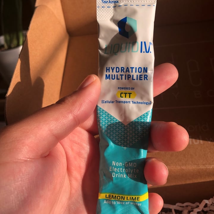 photo of Liquid I.V. Hydration Multiplier - Lemon Lime shared by @valeskafreire on  15 Oct 2021 - review