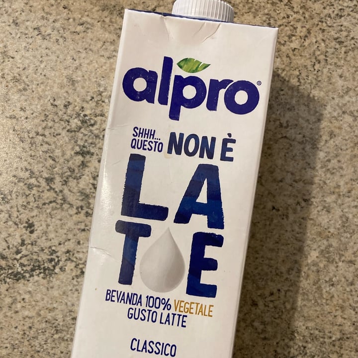 review photo of Alpro This is Not Milk Classic Questo Non è Late Classico shared by @littleflame on 03 Jun 2022 - review