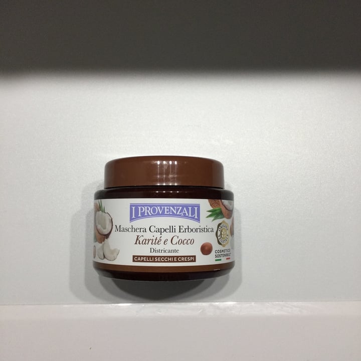 photo of I Provenzali Maschera Capelli Erboristica Karité e Cocco shared by @isauraelle on  01 Dec 2021 - review