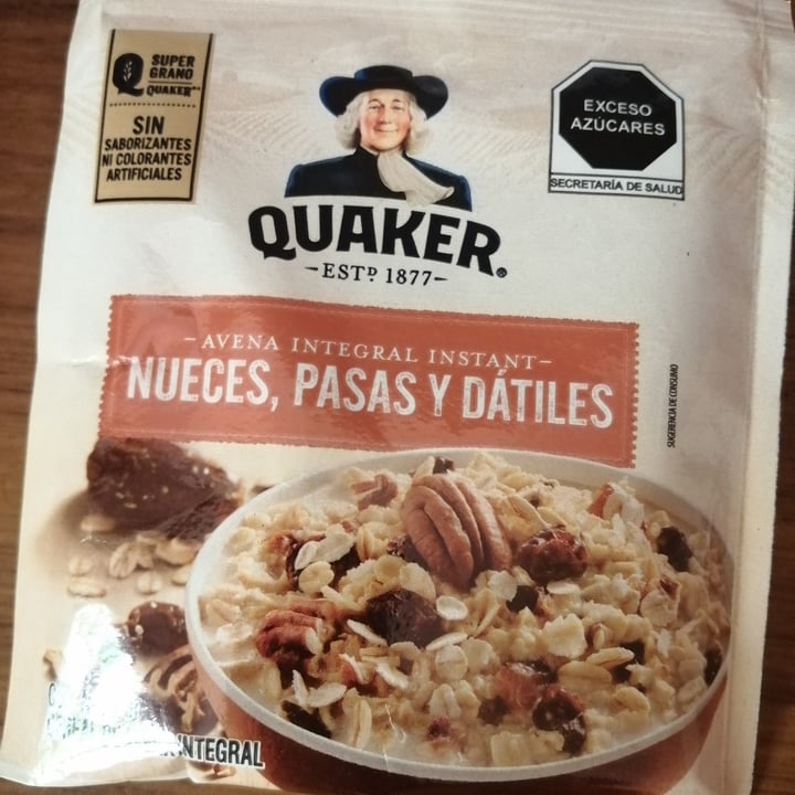 photo of Quaker Avena instantánea con nueces, pasas y dátiles. shared by @anheloski on  16 Sep 2021 - review
