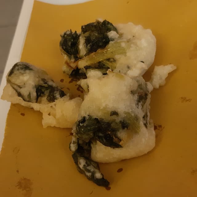 「Antipasto vegano gnocco fritto」の料理の写真