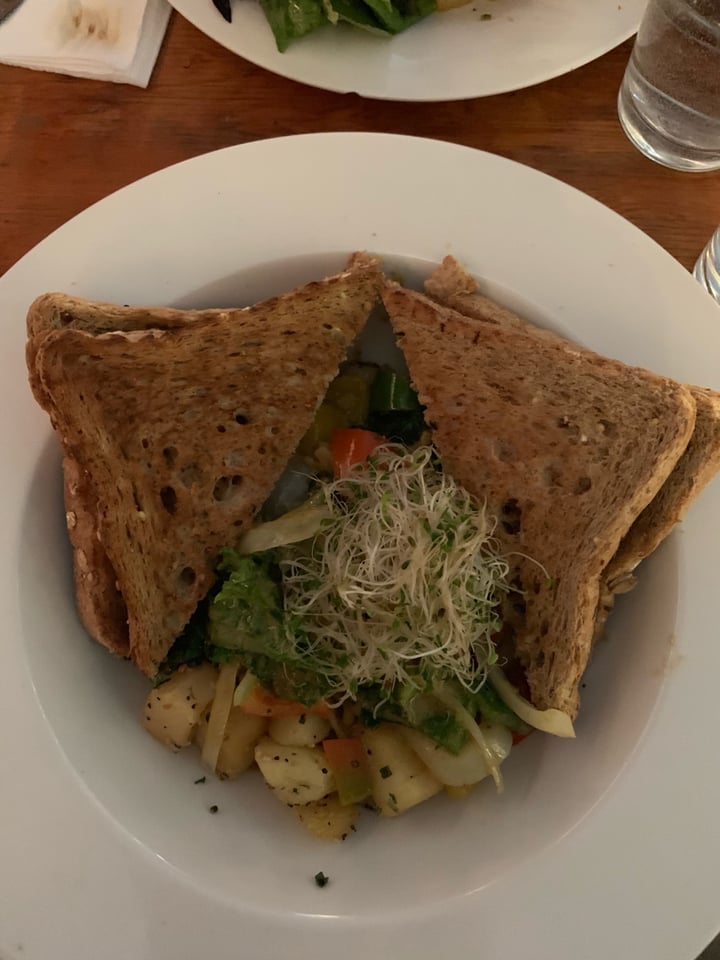 review photo of The Wallflower Thai curry hash shared by @stephml88 on 29 Dec 2018 - review
