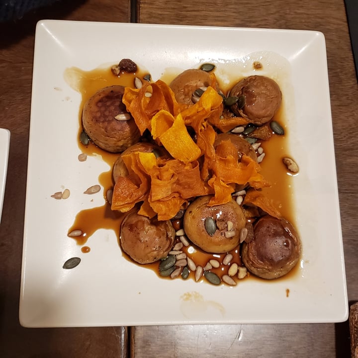 review photo of Hummus Barcelona Champignones salteados shared by @valen-barbato on 25 Feb 2022 - review