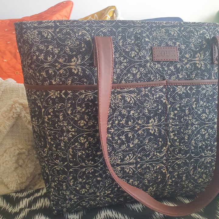 photo of Zouk Tote Bag shared by @sahuankita on  15 Mar 2021 - review