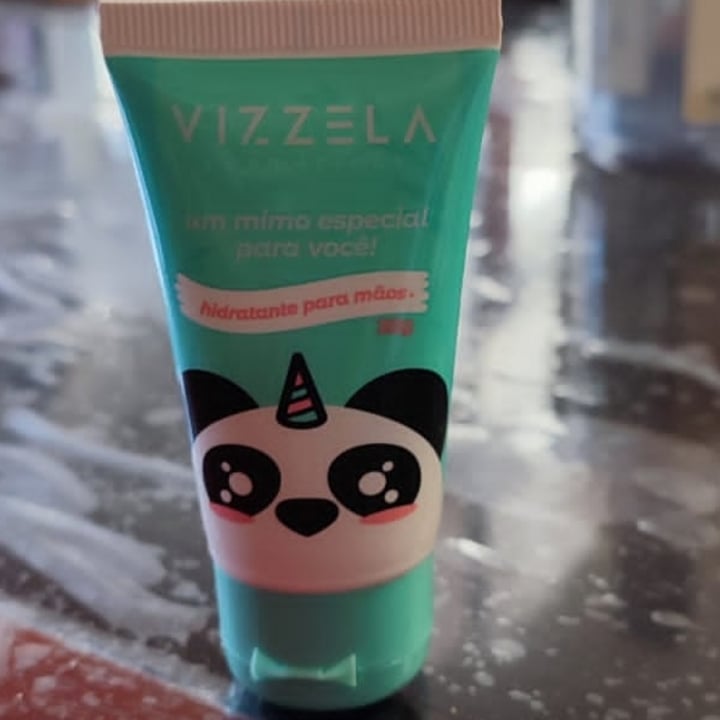 review photo of Vizzela Cosméticos Creme para mãos shared by @cseaccg on 07 May 2022 - review