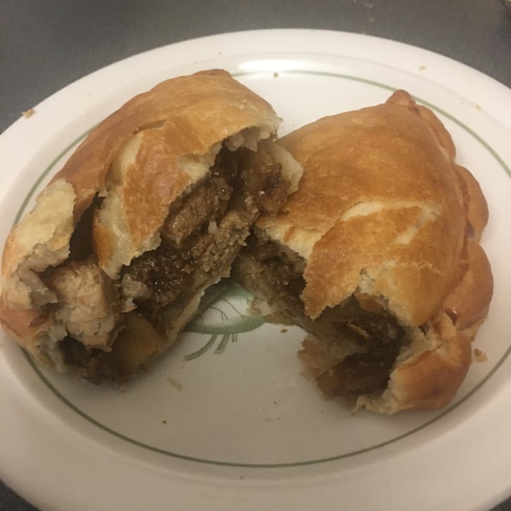 photo of Ginsters Vegan Quorn Pasty shared by @dandan4 on  15 Nov 2021 - review