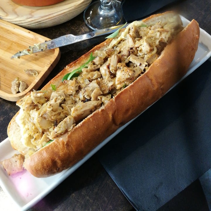 photo of La Cerveseria Clandestina Vegan Frankfurt Sandwich: Heura shared by @vdevegan on  02 Jan 2021 - review