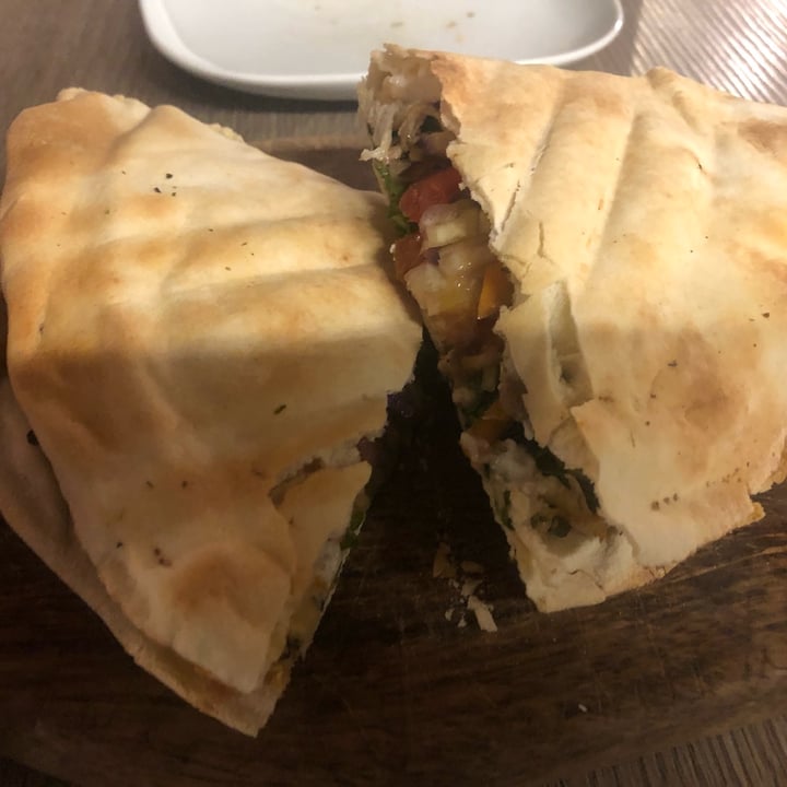photo of Sotto Loggia bar music & drinks Piadina croccante shared by @asiamontanari on  12 Mar 2022 - review