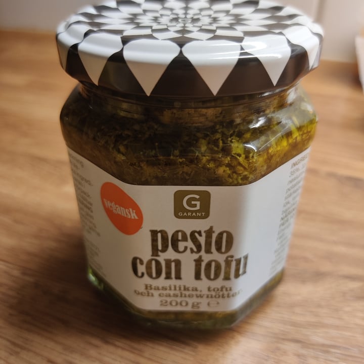 photo of Garant Pesto con tofu shared by @enkelvegan on  20 May 2021 - review