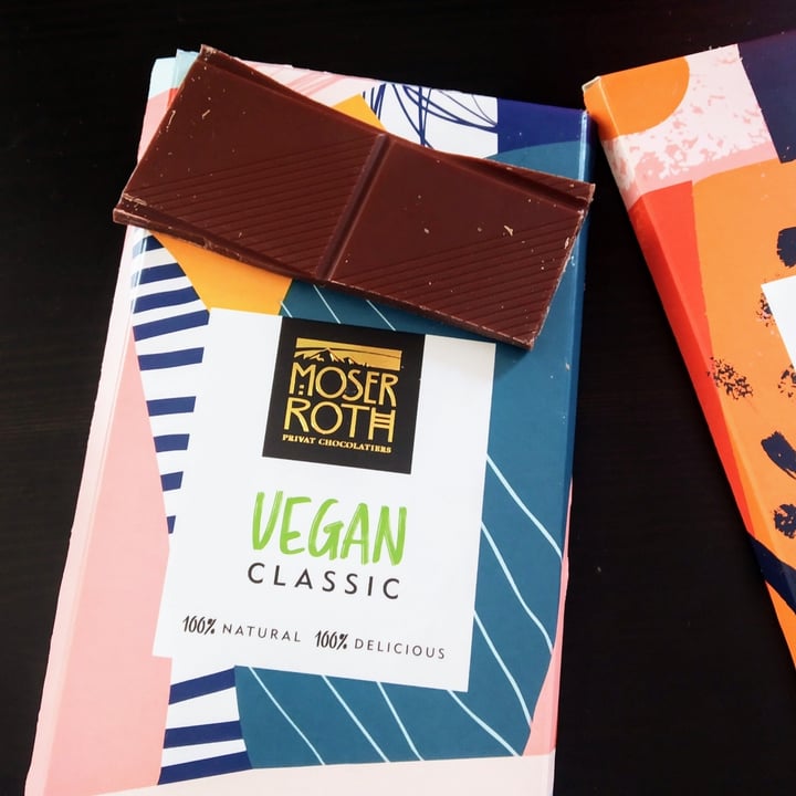 review photo of ALDI Moser Roth Vegan Classic Chocolate shared by @silviamouse on 21 Dec 2021 - review