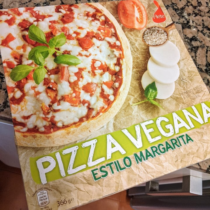 photo of Flete Pizza Vegana Estilo Margarita shared by @vegansmeigan on  29 Jun 2021 - review