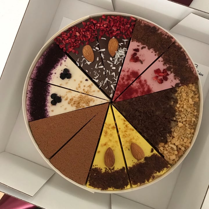 review photo of B Raw Cakes Assorted Cake shared by @alexandrastefan on 17 Aug 2020 - review