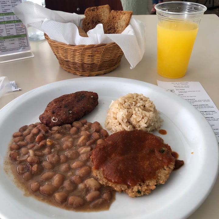 review photo of Green Restaurante Bife de aveia com molho de tomate shared by @vanessadoria on 18 Apr 2022 - review