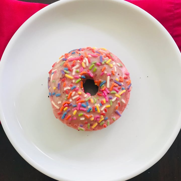 photo of Rainbow Bakery Homer Donut shared by @kristyahimsa on  25 Jul 2020 - review