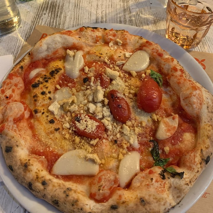 photo of Rossopomodoro Venezia San Marco Margherita Con Mozzarella Vegana shared by @aliceori on  26 Jul 2022 - review