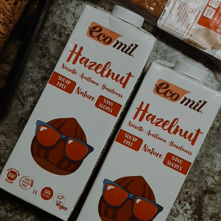 photo of Ecomil Hazelnut milk shared by @pattivegan on  27 Nov 2020 - review