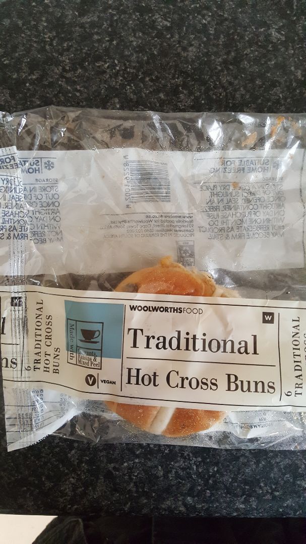 photo of Woolworths Food Traditional Hot Cross Buns shared by @chloekingdom on  08 Aug 2019 - review