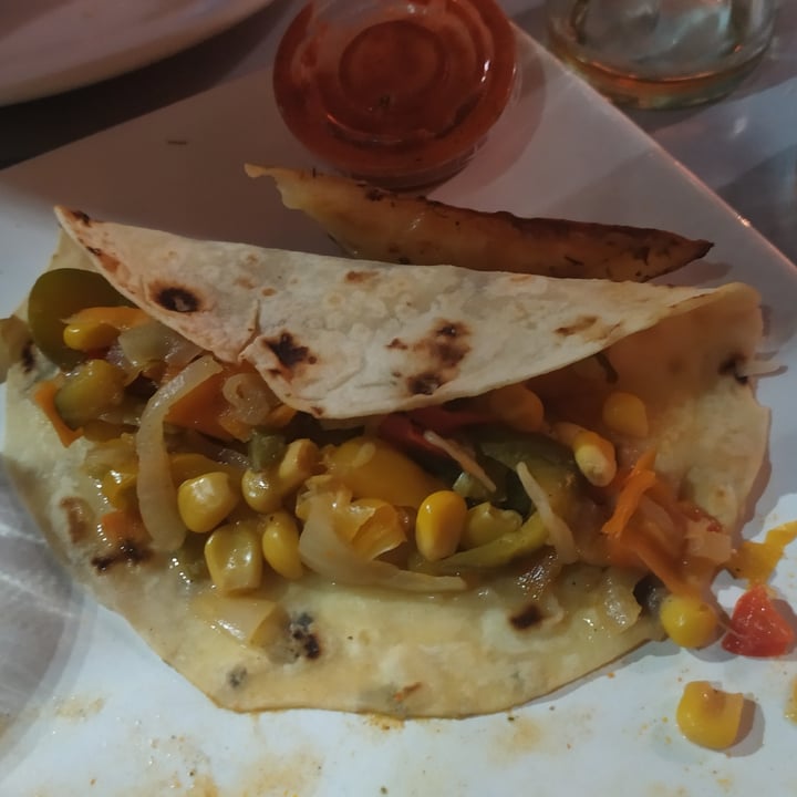 photo of Diyon Tacos de verduras shared by @natiarias on  22 Nov 2021 - review