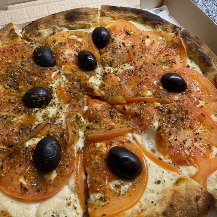 photo of Mi FAMiLiA Pizza Napolitana shared by @maiterodriguez on  10 Jul 2022 - review