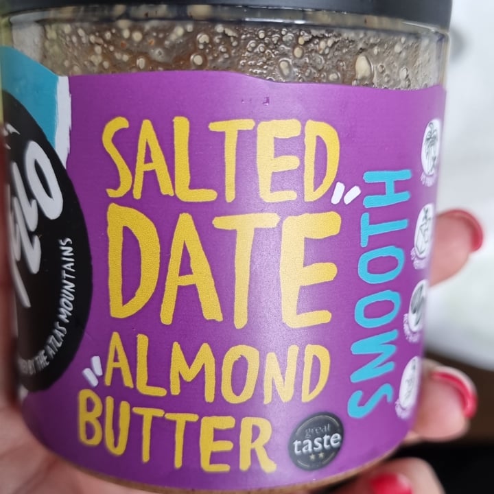 photo of Yumello Salted Date And Almond Butter shared by @raffavegme on  15 May 2022 - review