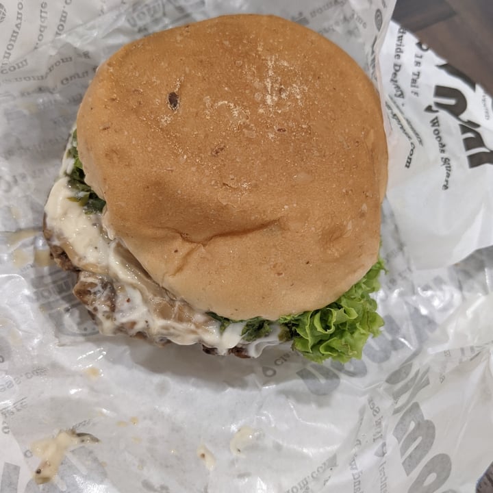 photo of nomVnom Tai Seng King Mushroom Head Burger shared by @junnn on  13 Mar 2022 - review