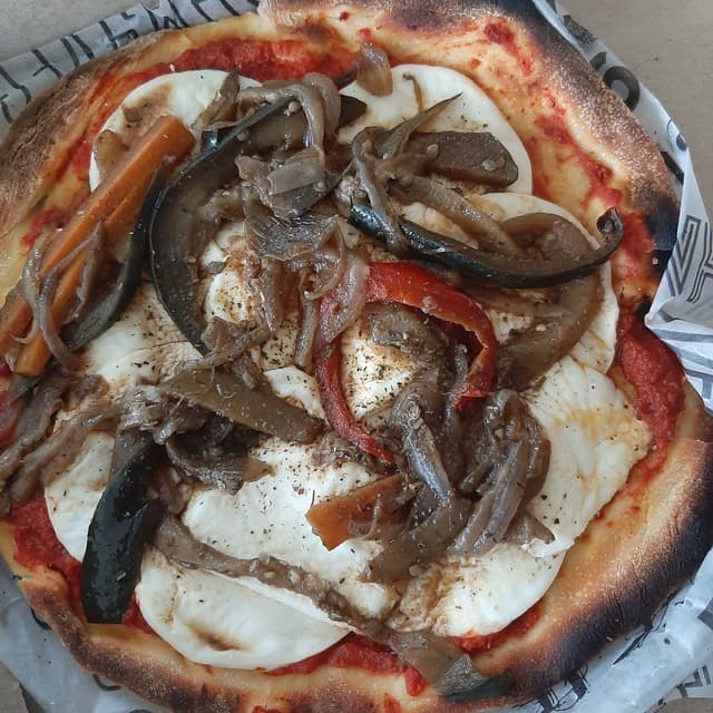Photo of the dish “Pizza individual de vegetales asados”