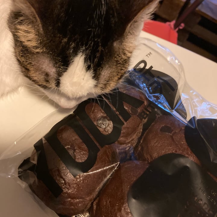 review photo of Yookybites Belgian Dark Chocolate Bun shared by @frugalvegan on 20 Apr 2022 - review