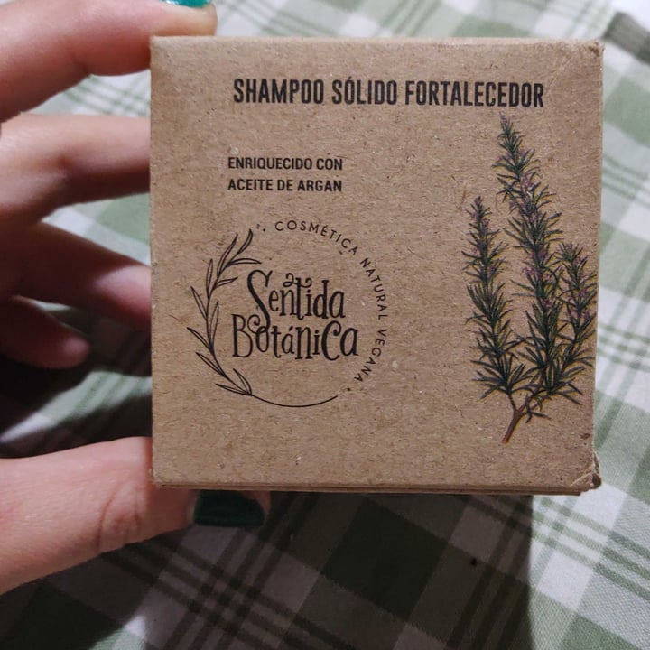 photo of Sentida Botánica Shampoo solido fortalecedor shared by @pvilches on  16 Oct 2021 - review