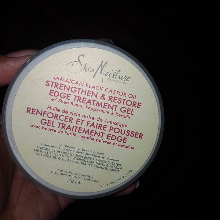 photo of SheaMoisture Jamaican black castor oil treatment gel shared by @zeefm on  03 May 2020 - review