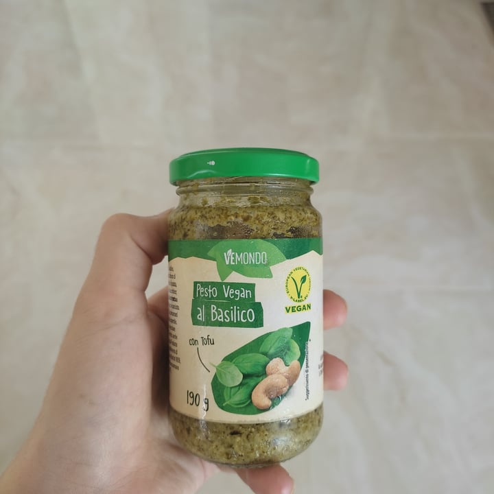 photo of Vemondo  Pesto Basilico Mit Tofu shared by @annefox on  28 Jul 2022 - review