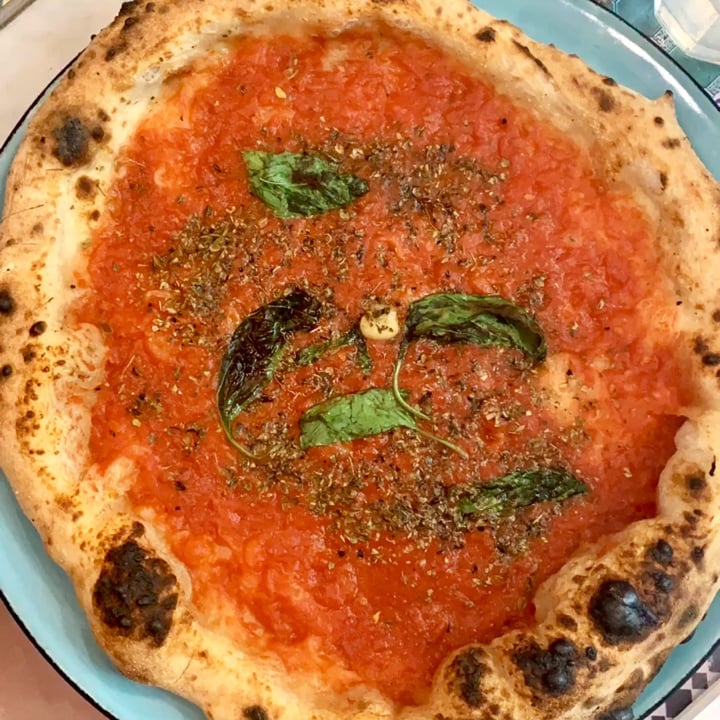 photo of Pizzeria Assaje Segrino Pizza Marinara shared by @marybventura on  23 Jul 2019 - review