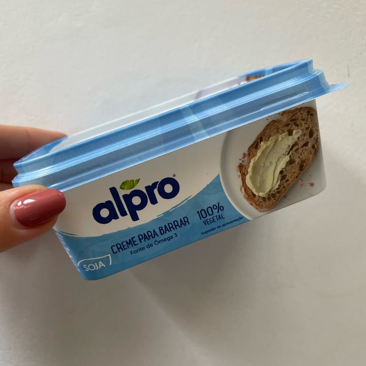 photo of Alpro creme para barrar shared by @isabellaf on  12 Dec 2022 - review