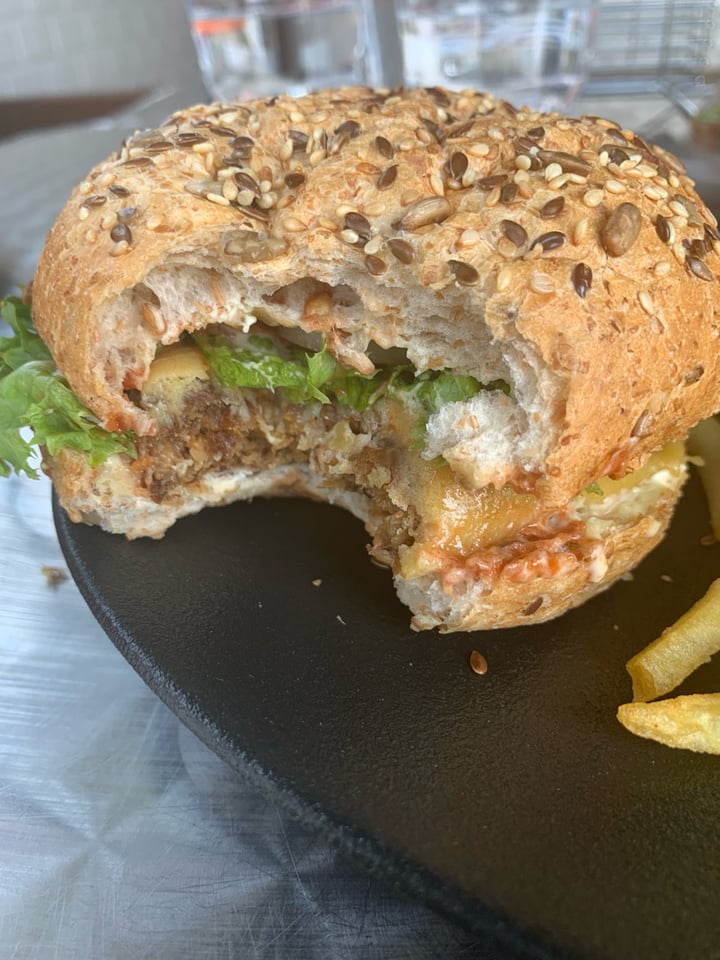 photo of The Fussy Vegan Beyond Burger shared by @zillythekid on  15 Sep 2019 - review