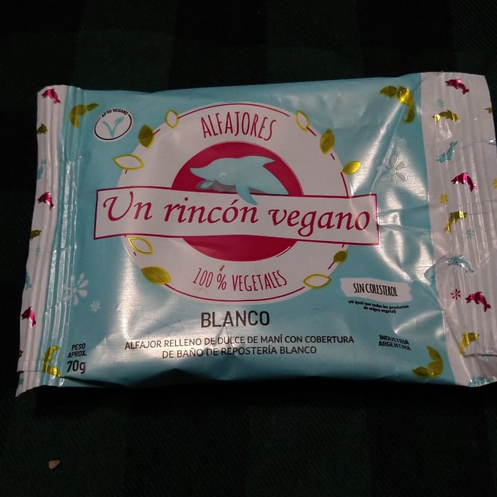photo of Un Rincón Vegano Alfajor Chocolate Blanco shared by @vaderveg on  10 Dec 2020 - review