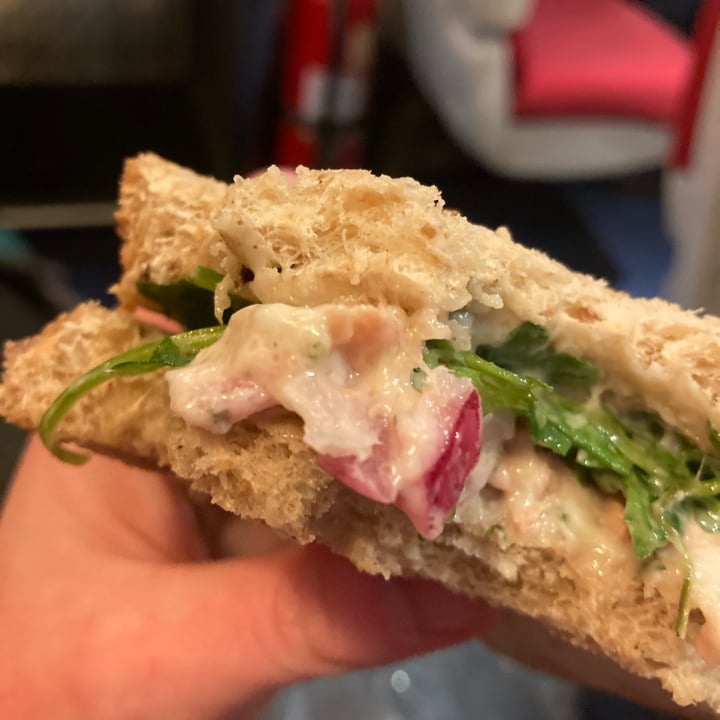 review photo of Starbucks Tu’nah Mayo Sandwich shared by @charlouise on 10 Jan 2022 - review