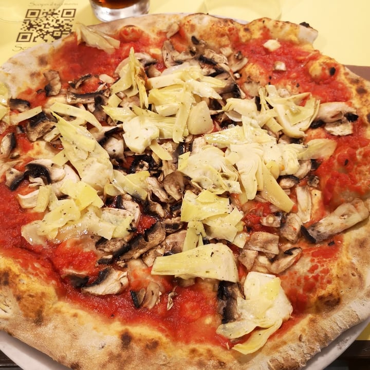 photo of Ristorante Pizzeria Il Vicolo Pizza con funghi e carciofini shared by @kigeki88 on  30 May 2022 - review