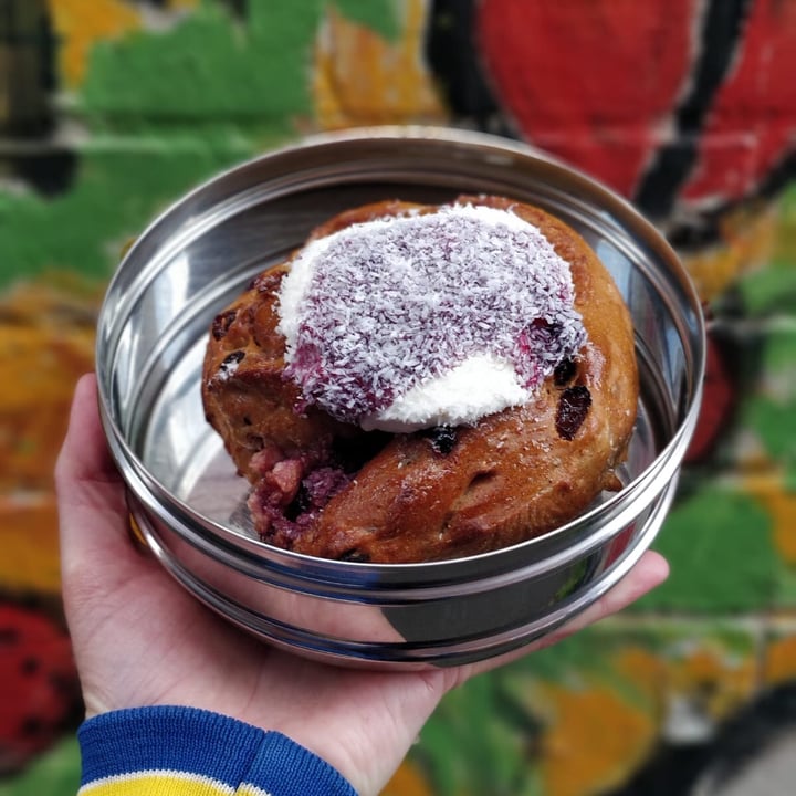photo of TheBillyCartBreadCo Berry Scroll shared by @reusablenation on  05 Oct 2020 - review