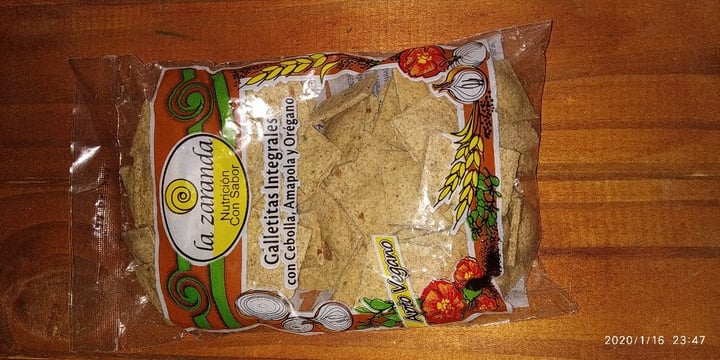 photo of La Zaranda Galletitas Integrales Con Tomate Y Albahaca shared by @mastranga on  17 Jan 2020 - review