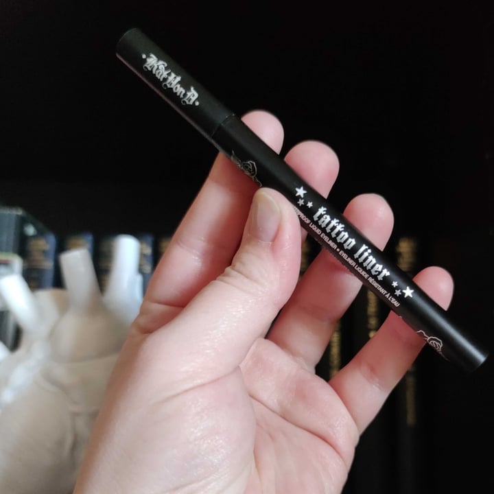 review photo of KVD Beauty Tattoo Liner in Trooper Black shared by @scarletbeck on 07 May 2022 - review