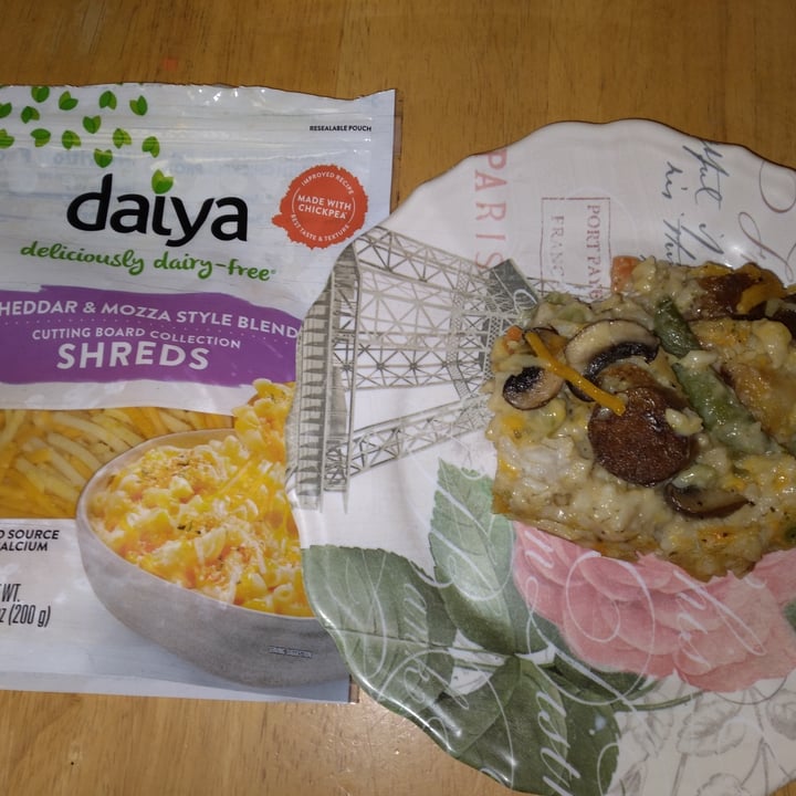 photo of Daiya Cheddar and Mozza Style Blend Shreds shared by @ajisdragon on  19 Dec 2020 - review