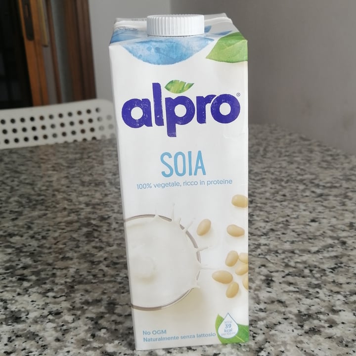 photo of Alpro 100% vegetale soia ricco in proteine shared by @empatiaconsapevole on  08 Oct 2022 - review