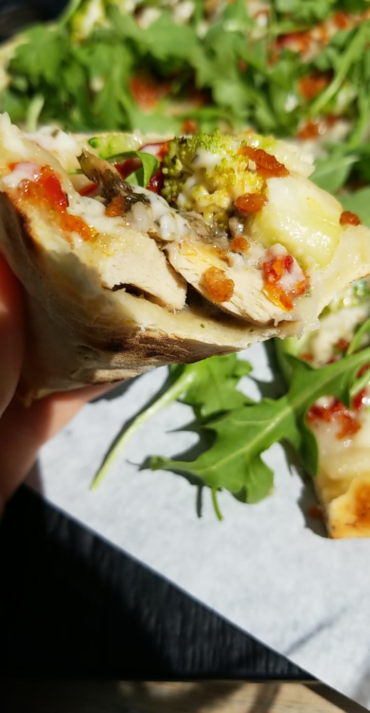 review photo of Virtuous Pie Pesto CBR Pizza shared by @ndwatts on 31 May 2018 - review