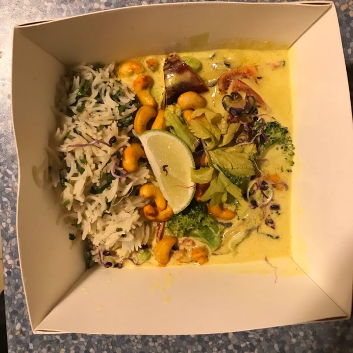 photo of Restaurant Soul Kitchen / Ресторант Соул Китчън Curry with broccoli shared by @kristinaignatova on  22 Mar 2021 - review