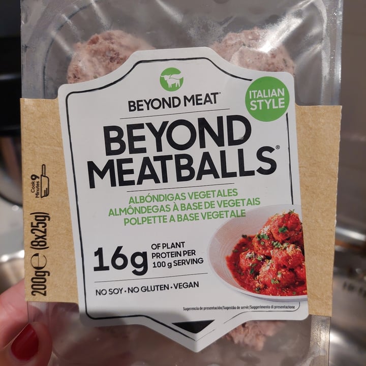 photo of Beyond Meat Beyond Meatballs Italian Style shared by @lasupersanny on  14 Nov 2022 - review