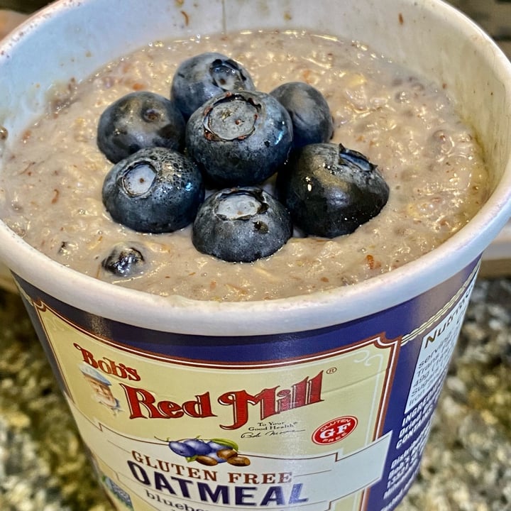 review photo of Bob's Red Mill Gluten Free Blueberry Hazelnut Oatmeal Cup shared by @socalkitties on 19 Jul 2022 - review