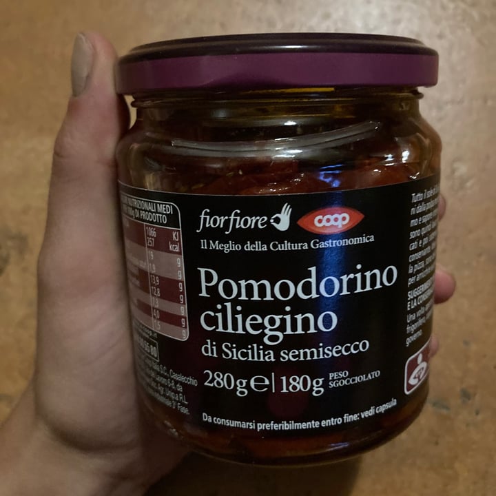 photo of Fior Fiore Coop Pomodorino ciliegino di Sicilia semisecco shared by @matty945 on  11 Sep 2022 - review