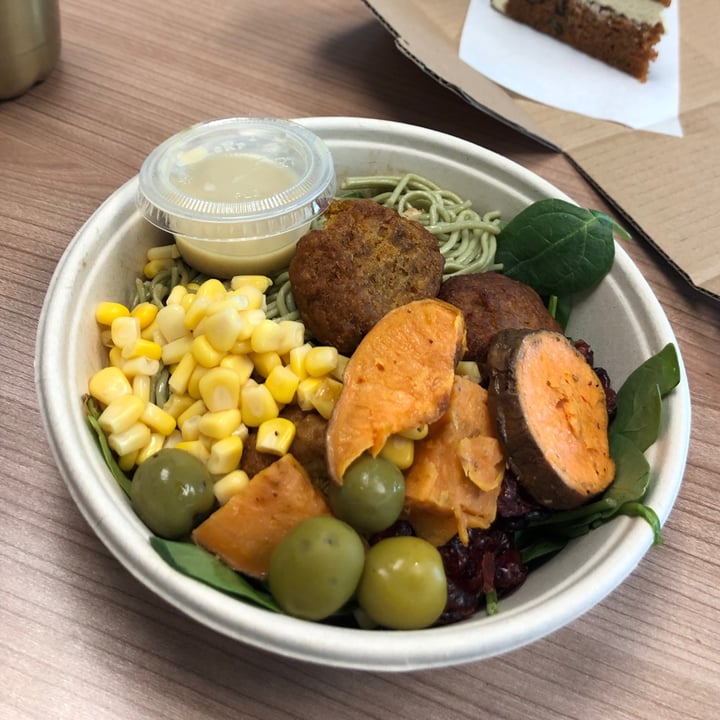 review photo of Cedele Salad (Build Your Own) shared by @ektajagtiani on 02 Apr 2021 - review