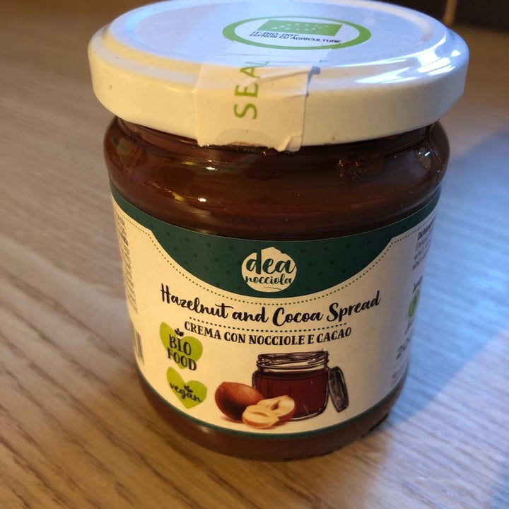 photo of Deanocciola Classic Hazelnut and Cacoa Spread shared by @berry-vegan on  09 Mar 2020 - review