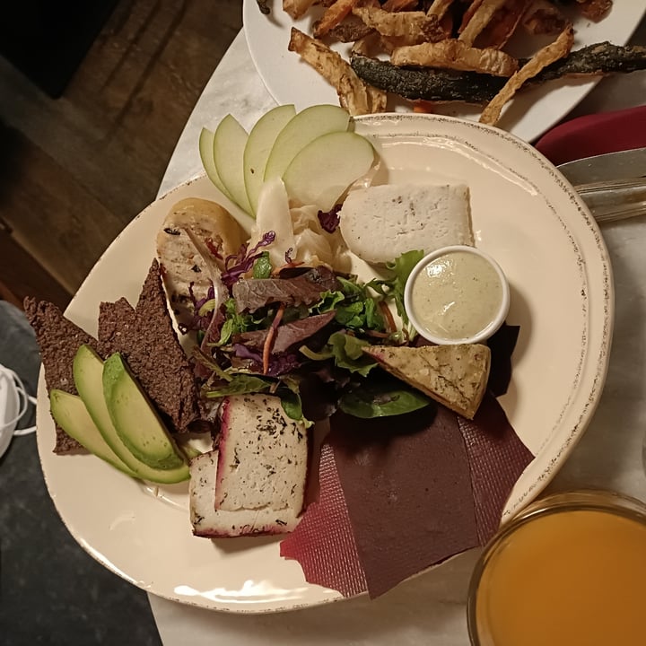 review photo of Botanica Lab Cucina “Formaggi” shared by @dalla on 27 Feb 2022 - review